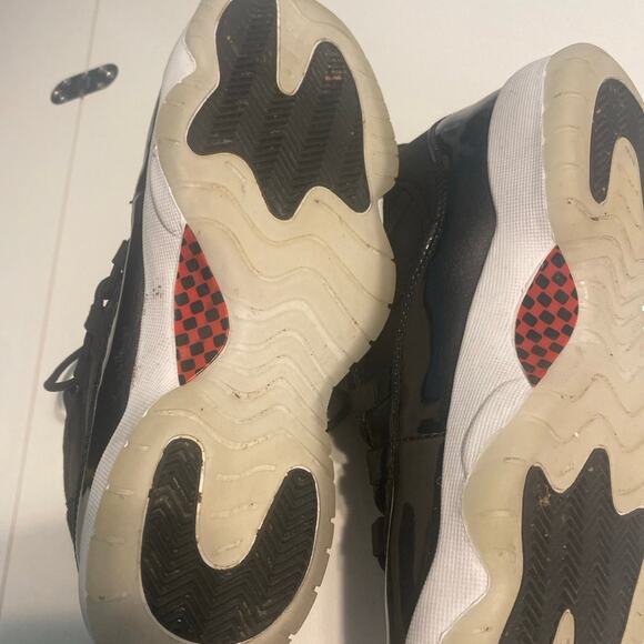Black Jordan’s Sz 9 main image 5